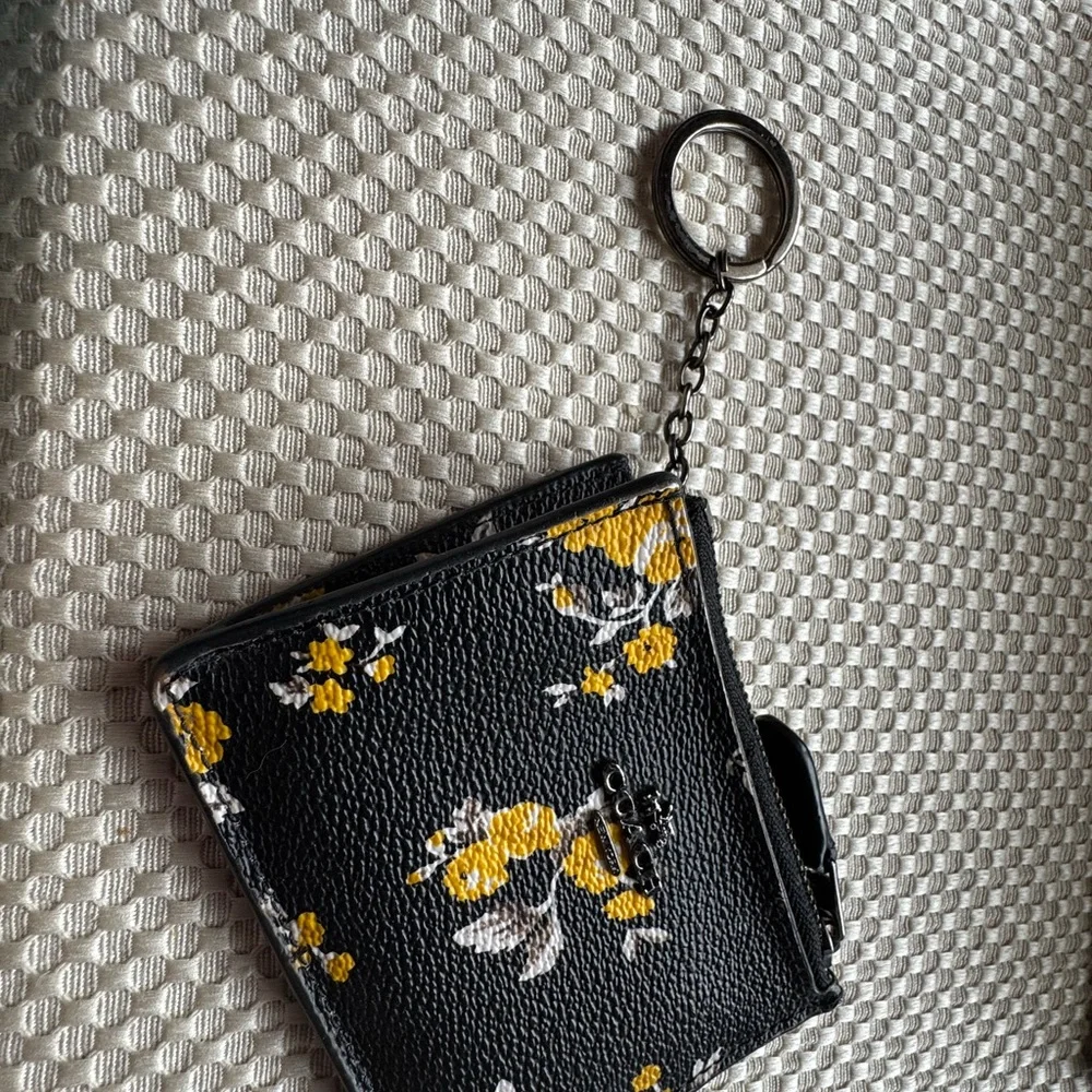 Coach Black and Yellow Floral Key Fob and Change holder. - Picture 3 of 9